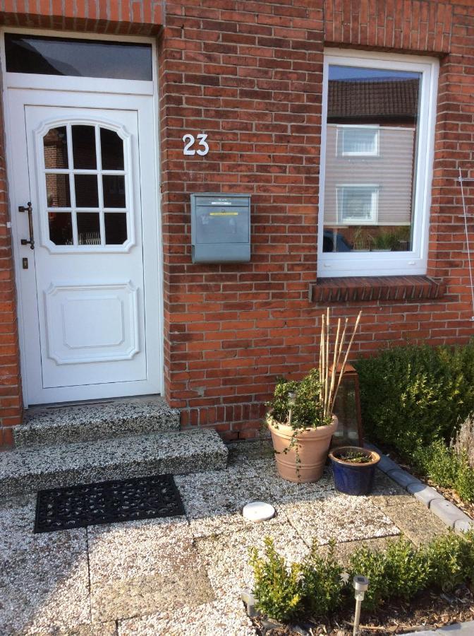 Luettes Huus Villa Emden Exterior photo